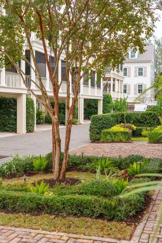 74 Halsey Boulevard, Charleston, SC 29401