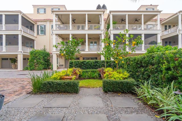 74 Halsey Boulevard, Charleston, SC 29401