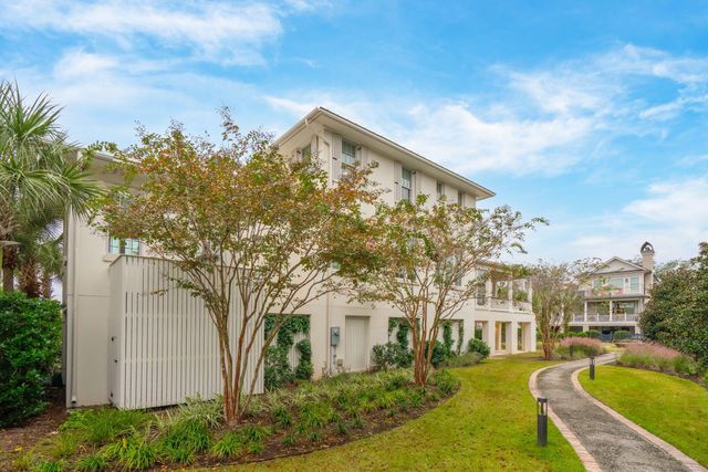 74 Halsey Boulevard, Charleston, SC 29401