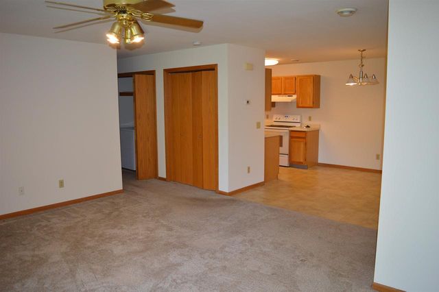 201-207 School Road, Cottage Grove, WI 53527