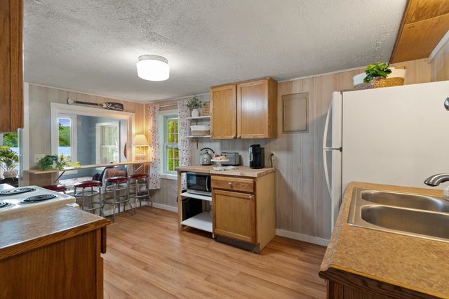 15 Shore Road, Milton, VT 05468