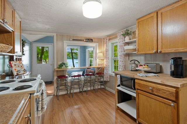 15 Shore Road, Milton, VT 05468