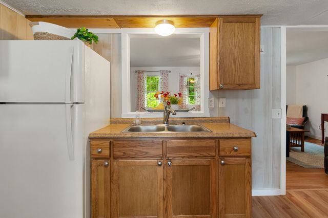 15 Shore Road, Milton, VT 05468