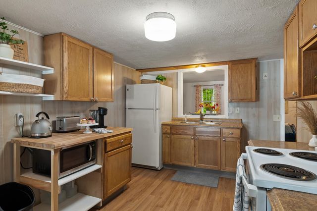 15 Shore Road, Milton, VT 05468