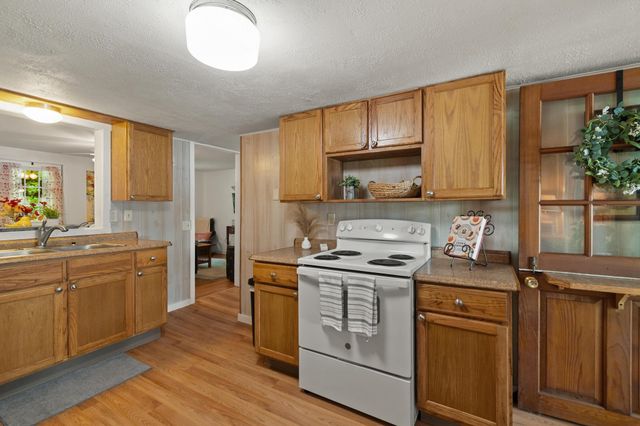 15 Shore Road, Milton, VT 05468