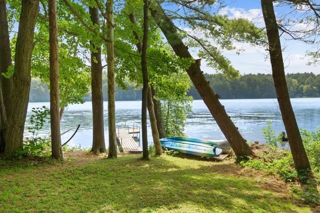 15 Shore Road, Milton, VT 05468