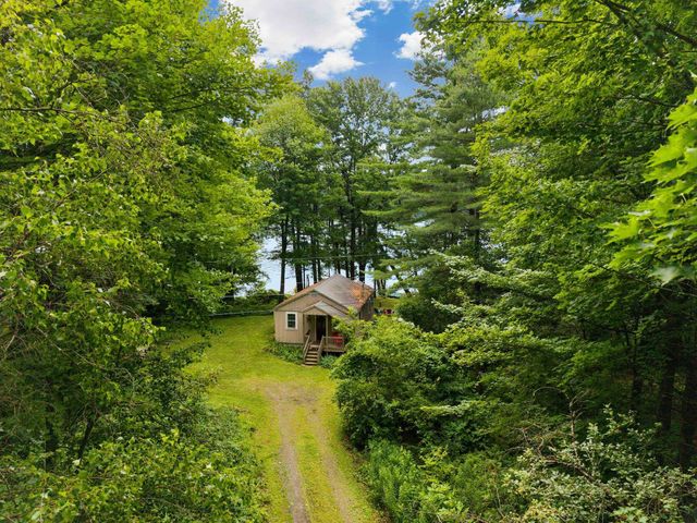 15 Shore Road, Milton, VT 05468