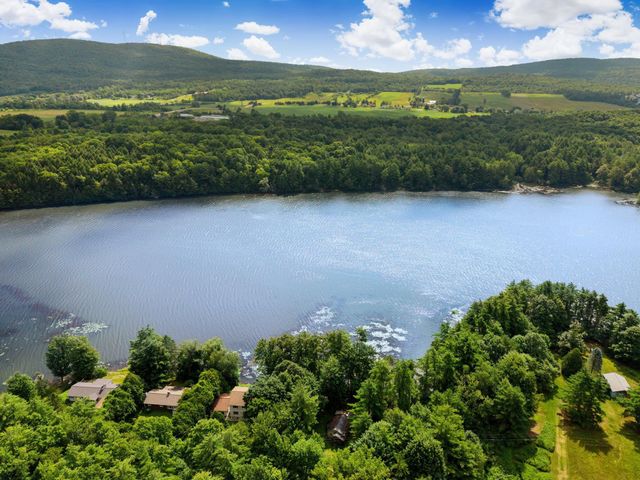 15 Shore Road, Milton, VT 05468