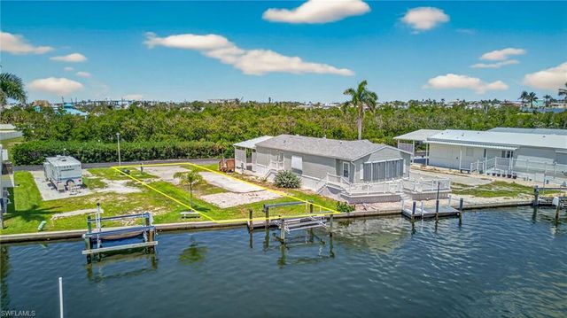 8 Galleon WAY, Fort Myers Beach, FL 33931