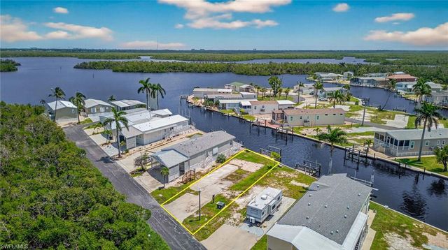 8 Galleon WAY, Fort Myers Beach, FL 33931