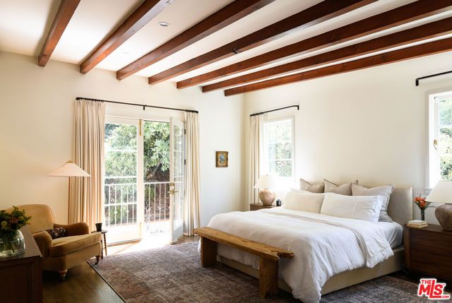 3810 Dixie Canyon Avenue, Los Angeles, CA 91423