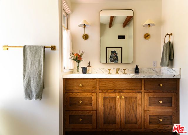 3810 Dixie Canyon Avenue, Los Angeles, CA 91423