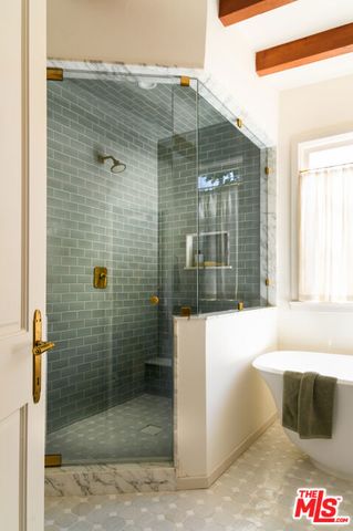 3810 Dixie Canyon Avenue, Los Angeles, CA 91423