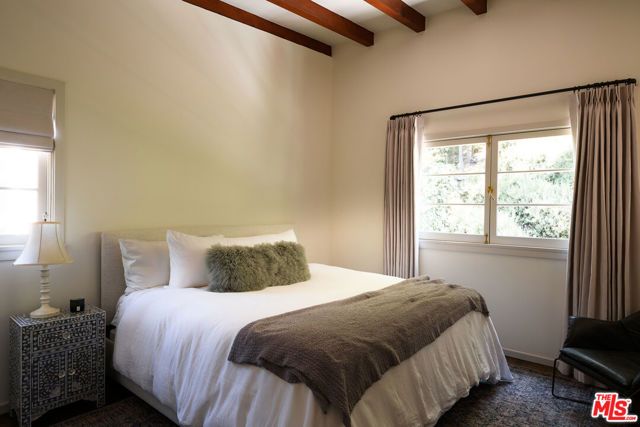 3810 Dixie Canyon Avenue, Los Angeles, CA 91423