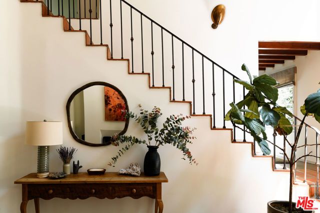 3810 Dixie Canyon Avenue, Los Angeles, CA 91423