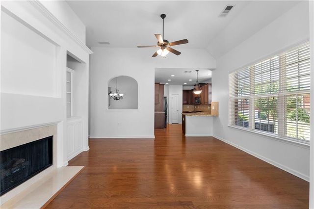 431 Brookes Walk, Woodstock, GA 30188
