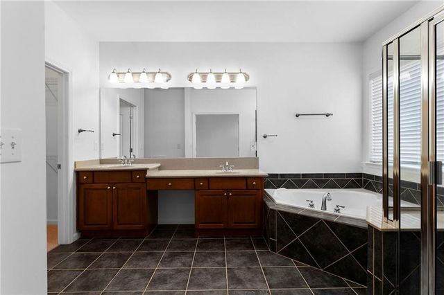 431 Brookes Walk, Woodstock, GA 30188