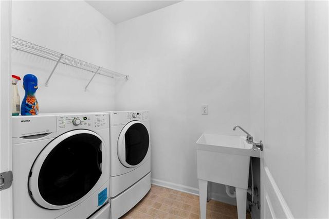 431 Brookes Walk, Woodstock, GA 30188