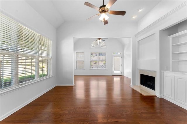 431 Brookes Walk, Woodstock, GA 30188