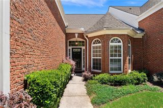 431 Brookes Walk, Woodstock, GA 30188