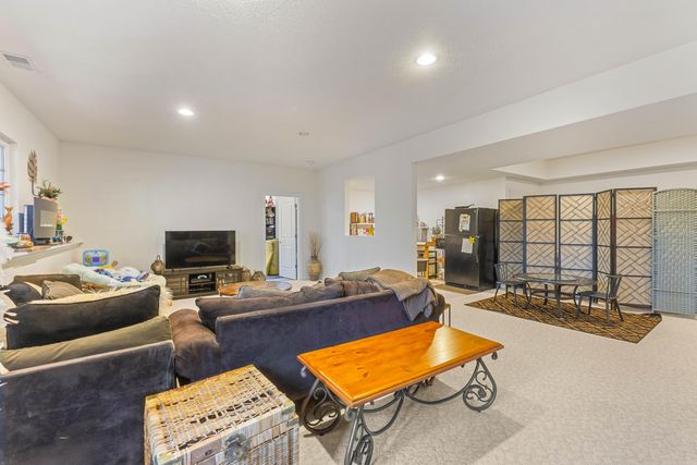 3317 Danglwood Court, Fruitport Twp, MI 49444