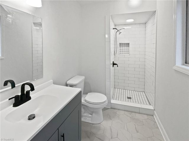 150 Roswell Drive, Kernersville, NC 27284