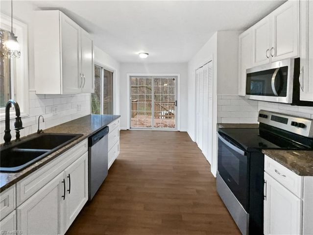 150 Roswell Drive, Kernersville, NC 27284