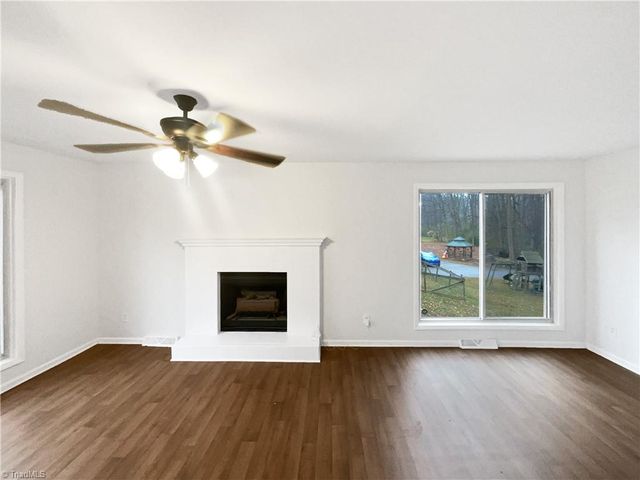 150 Roswell Drive, Kernersville, NC 27284