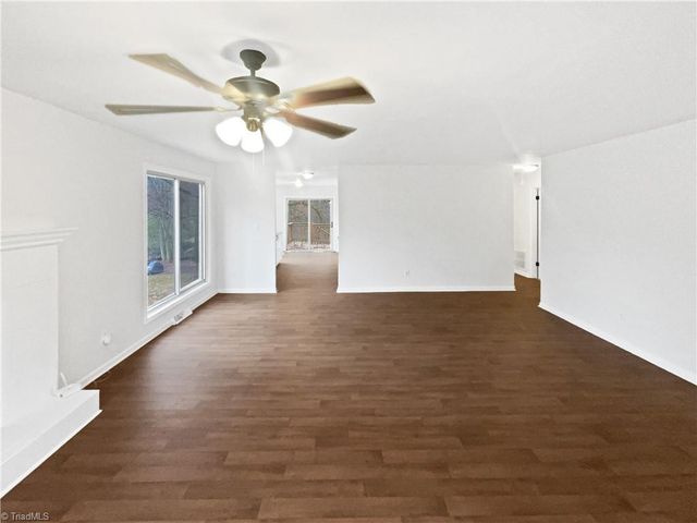 150 Roswell Drive, Kernersville, NC 27284