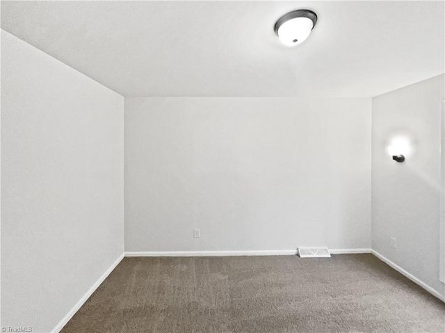 150 Roswell Drive, Kernersville, NC 27284