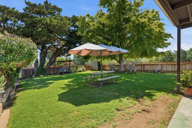 7148 E Waterloo Rd, Stockton, CA 95215