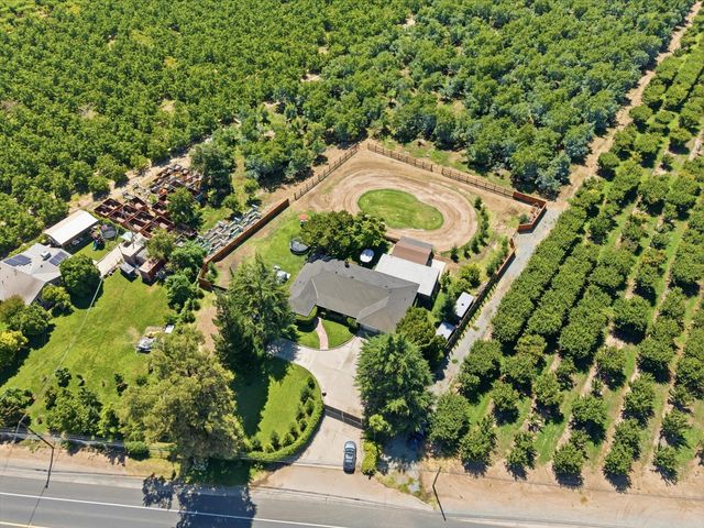 7148 E Waterloo Rd, Stockton, CA 95215