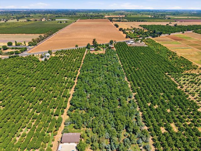 7148 E Waterloo Rd, Stockton, CA 95215