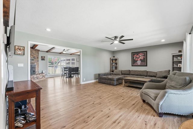 7148 E Waterloo Rd, Stockton, CA 95215