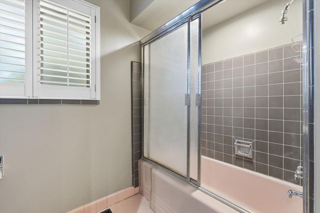 7148 E Waterloo Rd, Stockton, CA 95215