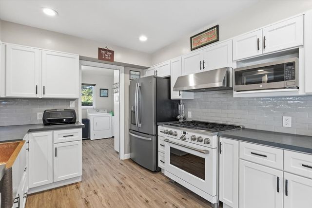 7148 E Waterloo Rd, Stockton, CA 95215