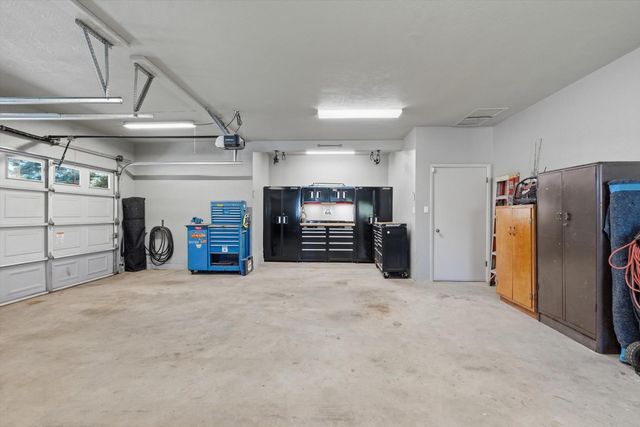 7148 E Waterloo Rd, Stockton, CA 95215