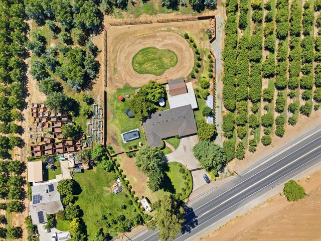 7148 E Waterloo Rd, Stockton, CA 95215