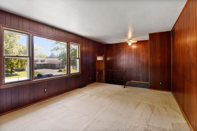 3003 Sunrise Drive, Crown Point, IN 46307