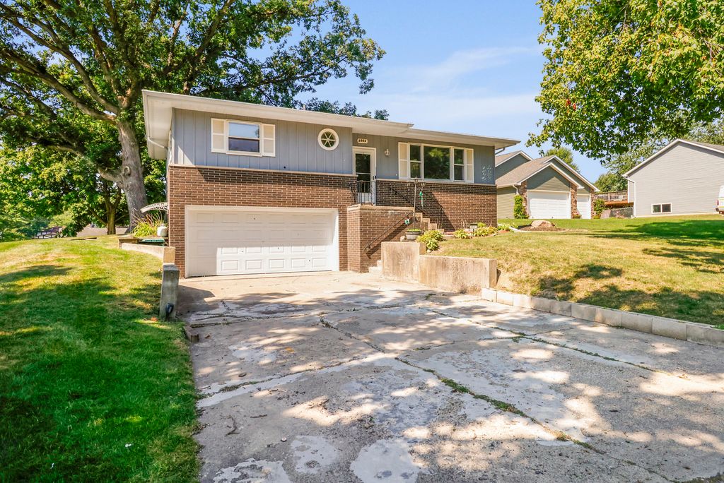 3003 Sunrise Drive, Crown Point, IN 46307