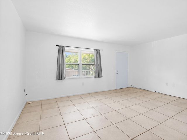89 NW Irwin Avenue 7, Melbourne, FL 32904