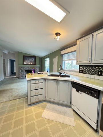 593 W Dundee, Applegate, CA 95703