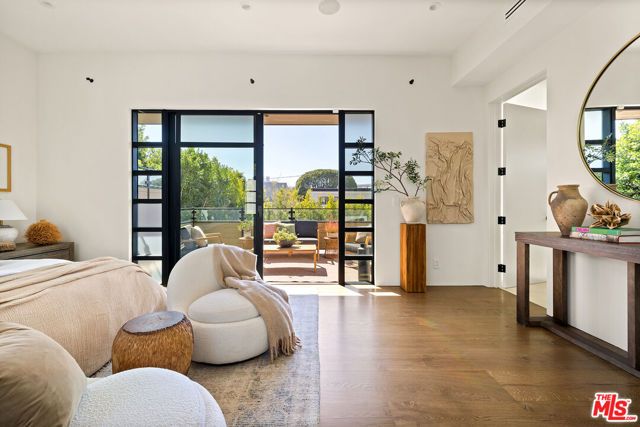 8732 Rangely Avenue, West Hollywood, CA 90048