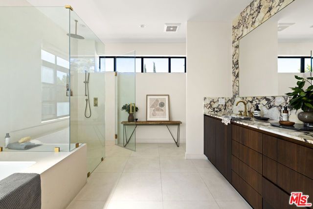 8732 Rangely Avenue, West Hollywood, CA 90048