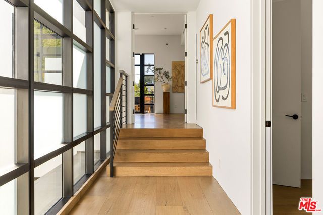 8732 Rangely Avenue, West Hollywood, CA 90048