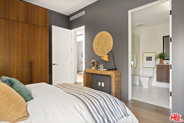 8732 Rangely Avenue, West Hollywood, CA 90048