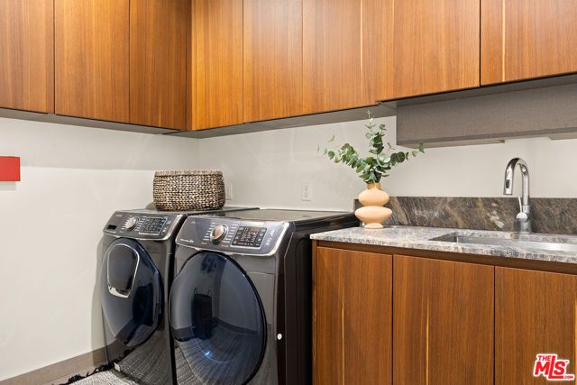 8732 Rangely Avenue, West Hollywood, CA 90048