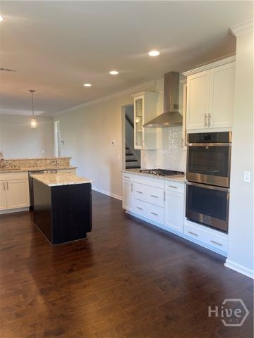 90 Telford Street, Savannah, GA 31407