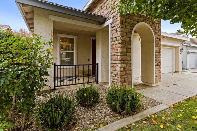 10065 Waterfield Dr, Elk Grove, CA 95757