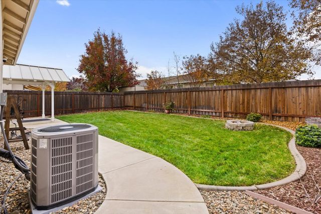 10065 Waterfield Dr, Elk Grove, CA 95757